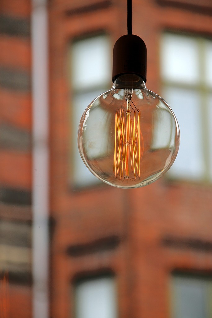 Żarówki filamentowe LED - nowy trend w aranżacji wnętrz zdj. 1